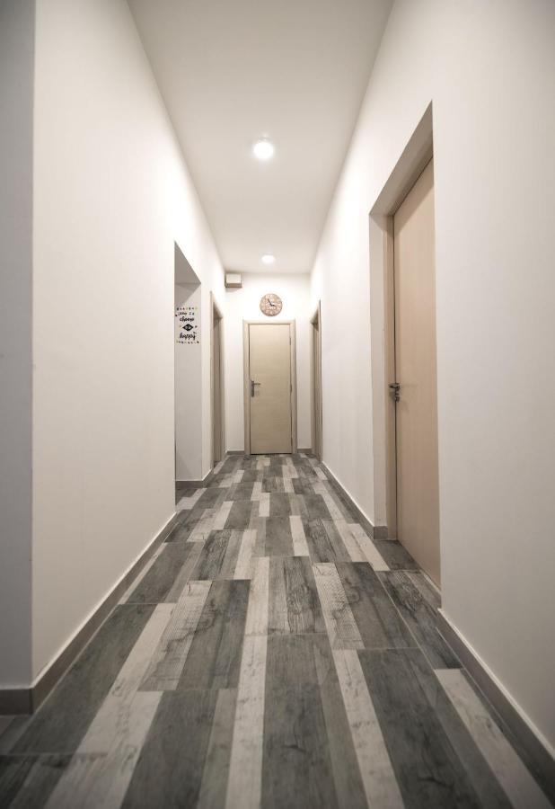 Hostel Evropa Nikšić Kültér fotó