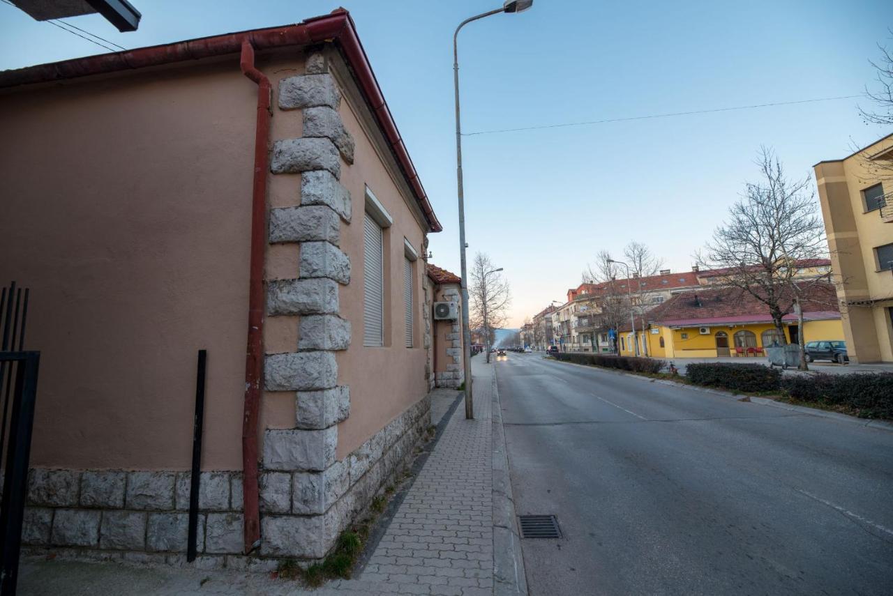 Hostel Evropa Nikšić Kültér fotó