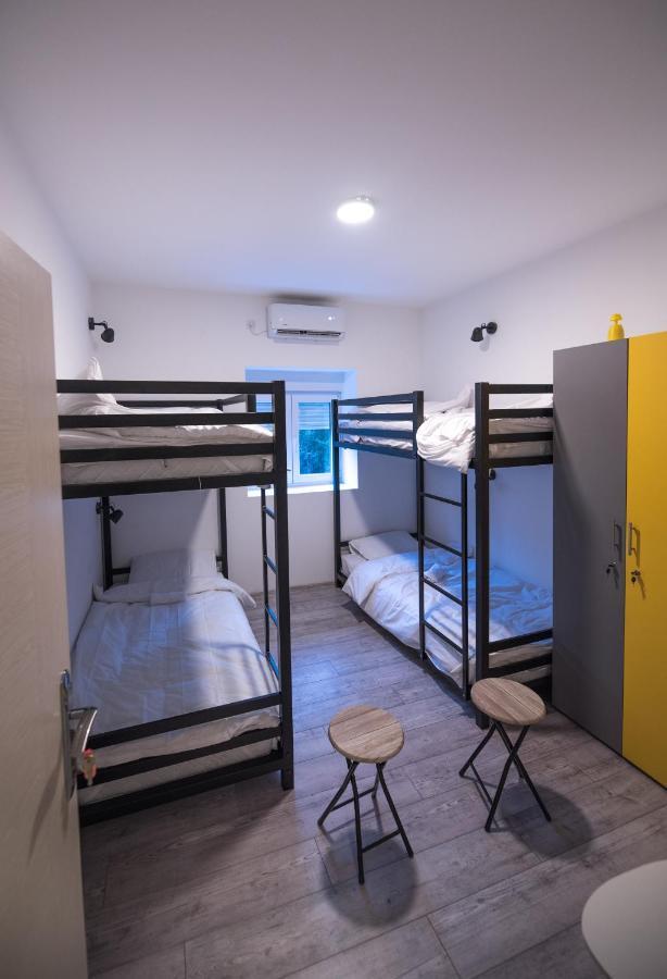 Hostel Evropa Nikšić Kültér fotó